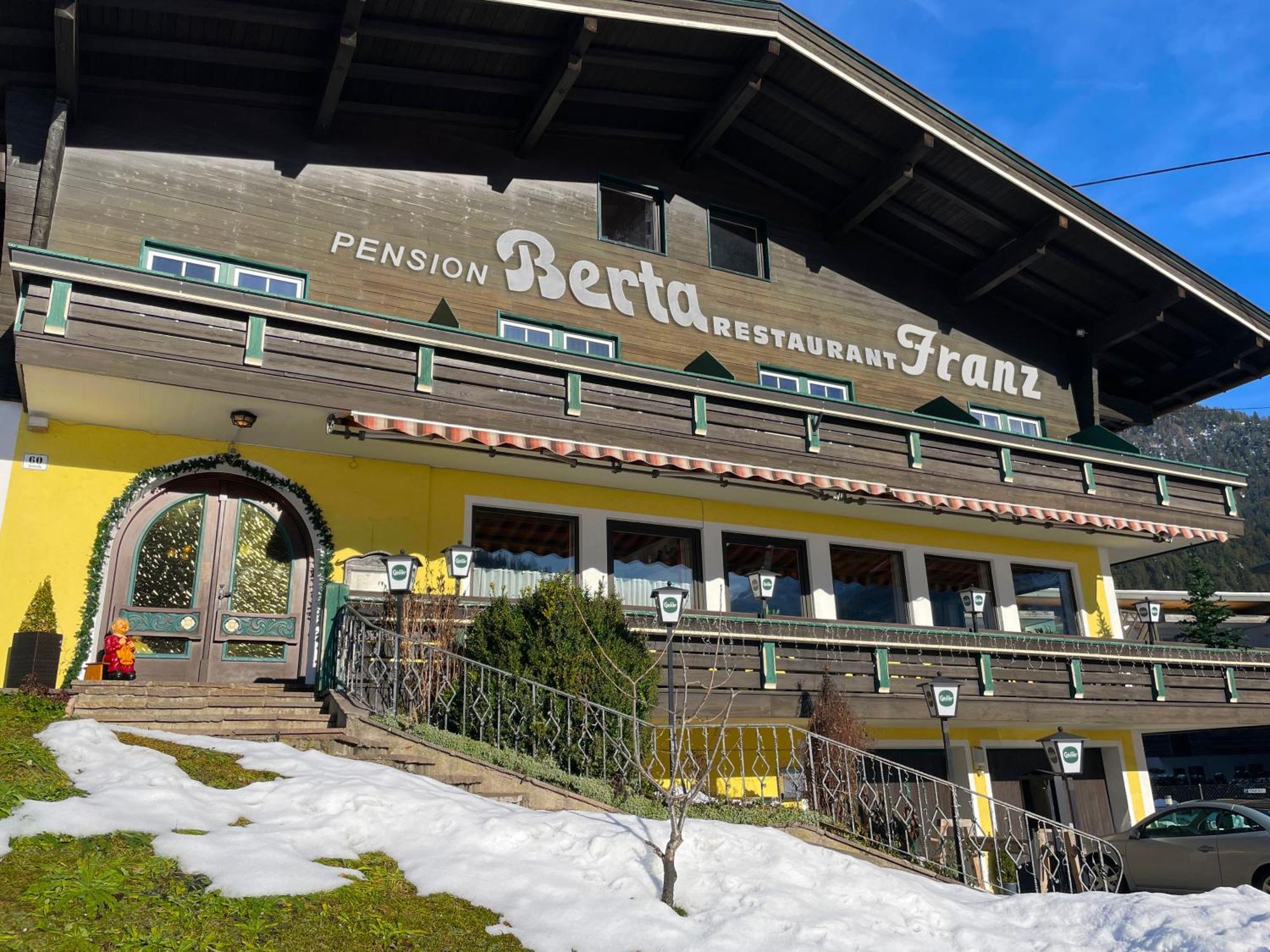 Pension Berta Waidring Bagian luar foto
